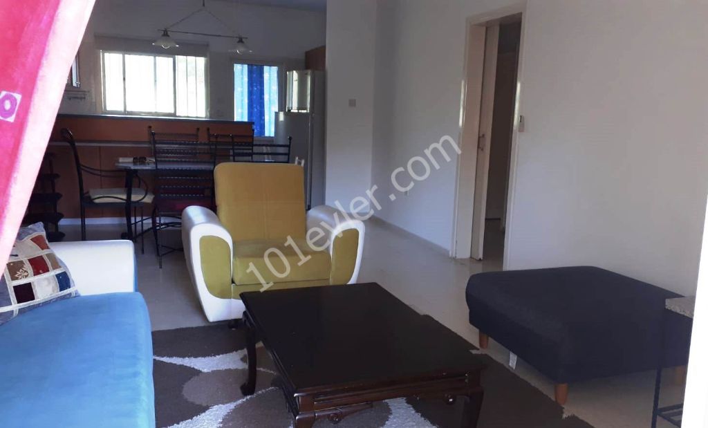 A 3-bedroom apartment on a site with a pool in Kyrenia-Çatalkoy is for sale at miz.Please contact 05338334049 for detailed information and to be seen on the spot. ** 