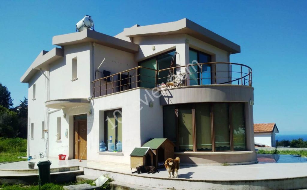 Please contact 05338334049 for detailed information about our 5-bedroom villa with unobstructed views in MALATYA- PEARL WATER district, one of the most beautiful areas of Girne, and to be seen on the spot ** 