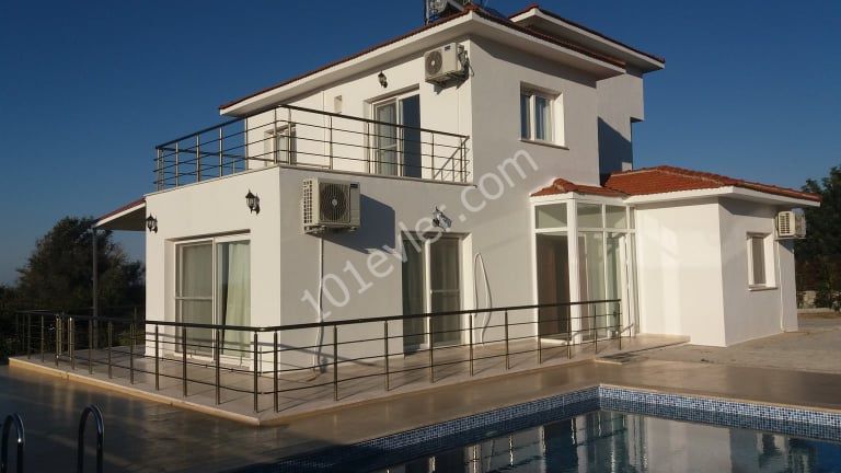 Beautiful 3 Bedroom, 3 Bathroom Villa with Private Pool in Catalkoy with Panoramic Views of the Sea and Mountains  - ONLY 1 DEPOSIT