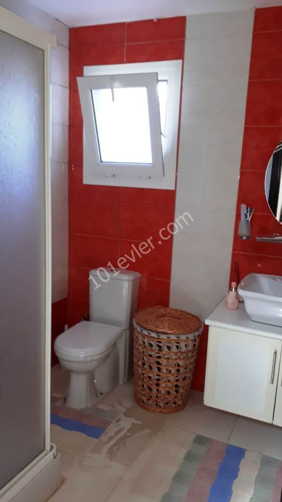 For sale 2+2 detached house in Çatalkoy.