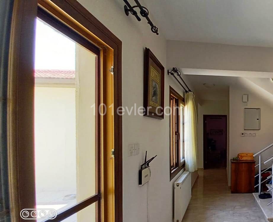 3+2 Classic Bungalow  with very easy access in a decent area of ​​Girne-Lapta