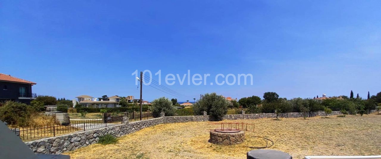 3+2 Classic Bungalow  with very easy access in a decent area of ​​Girne-Lapta