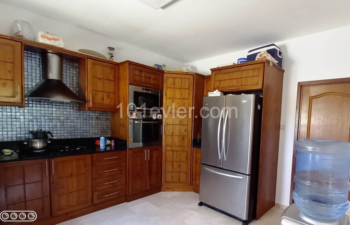 3+2 Classic Bungalow  with very easy access in a decent area of ​​Girne-Lapta