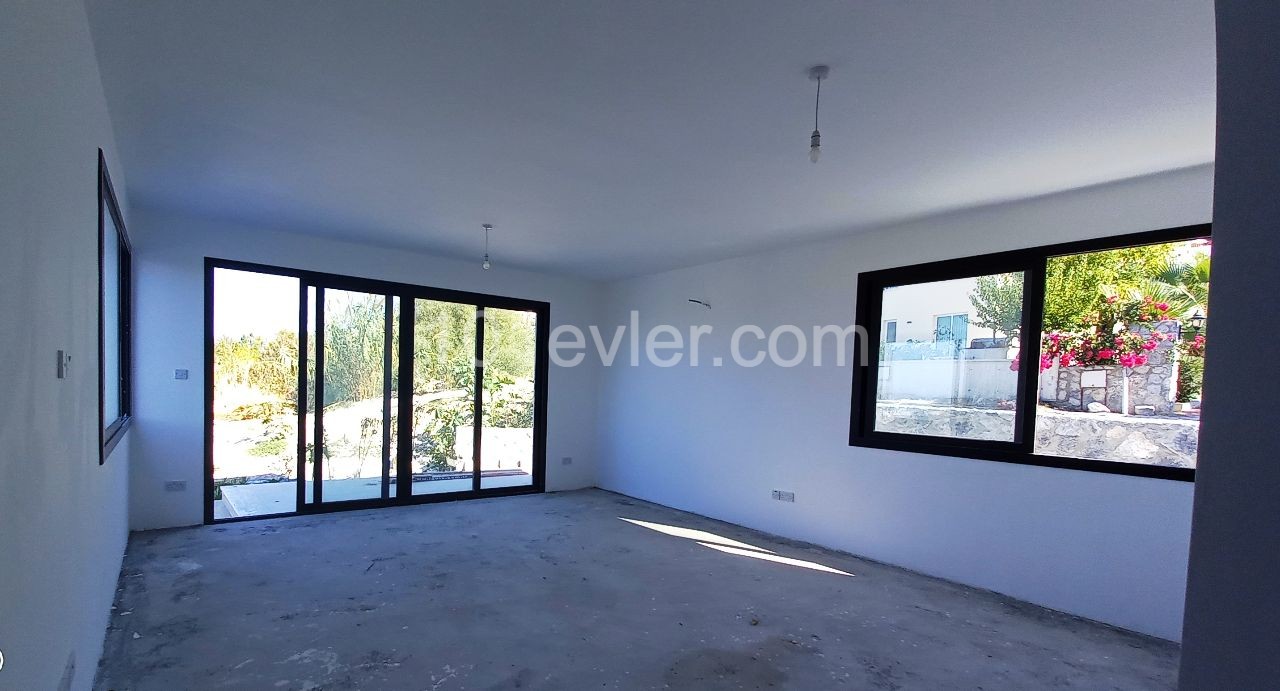 Önü kapanmaz manzaralı 4 yatak odalı özel havuzlu villa. Daha farklı seçenekler için www.satarproperty.com