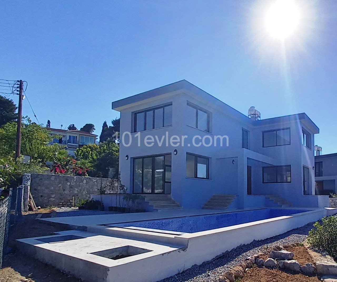 Önü kapanmaz manzaralı 4 yatak odalı özel havuzlu villa. Daha farklı seçenekler için www.satarproperty.com