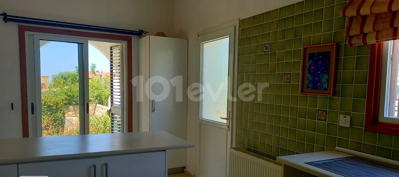 3 bedroom single storey house with private pool close to the main road in Çatalkoy. ** 