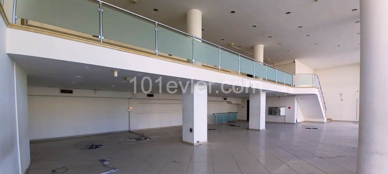 COMPLETE BUILDING SUITABLE FOR A BANK AND FINANCE OFFICE AND STORE ON THE STREET IN THE CENTER OF KYRENIA. ** 