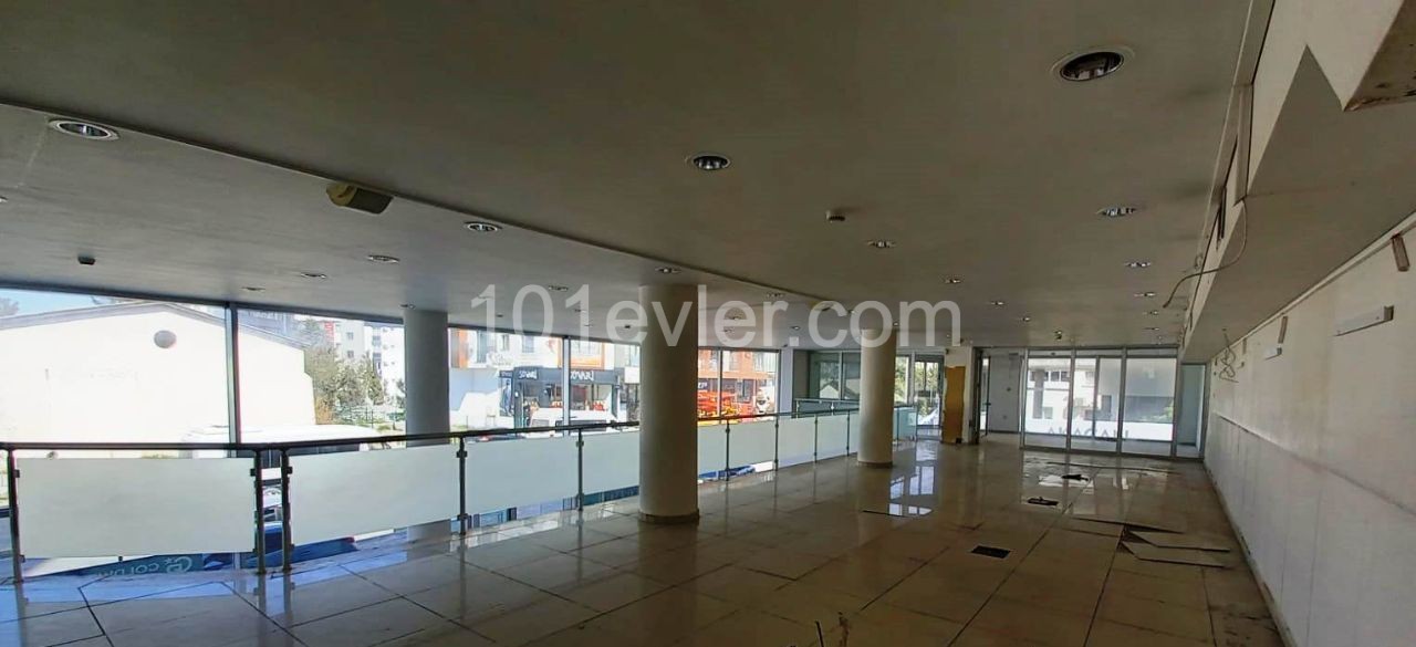 COMPLETE BUILDING SUITABLE FOR A BANK AND FINANCE OFFICE AND STORE ON THE STREET IN THE CENTER OF KYRENIA. ** 