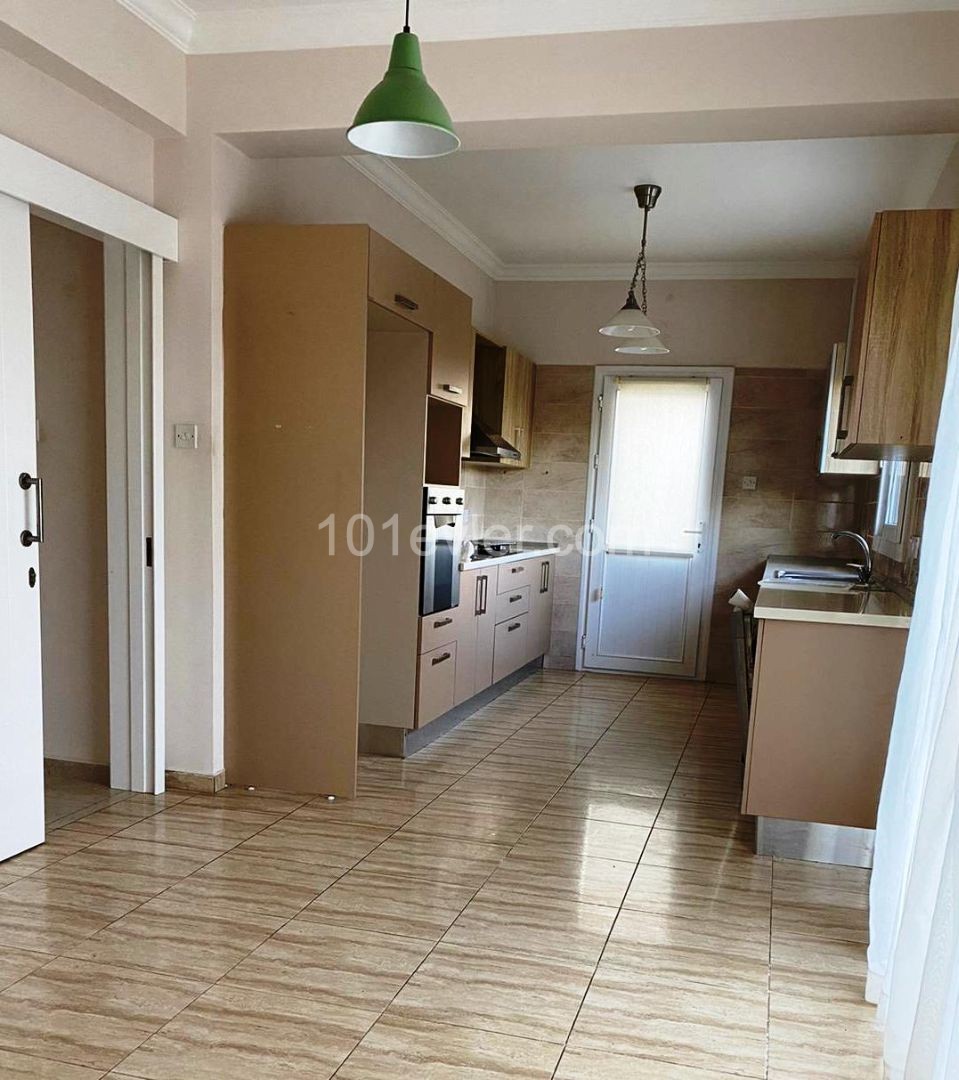 3 + 1 Villa with 3 shower toilets with a beautiful garden in Kyrenia -Ozankoy, only white goods and curtains. **  ** 