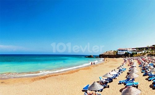 Beautiful sandy beach right ne ① to the property for sale in North Cyprus. bitte kontaktieren Sie uns. Shenzhats App: 05338334049 **  ** 