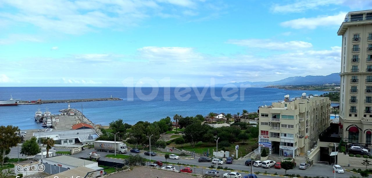 Girne merkez /Lord palace  hotel/   bölgesinde Deniz kenarı önü kapanmaz manzaralı 2+1 Daire