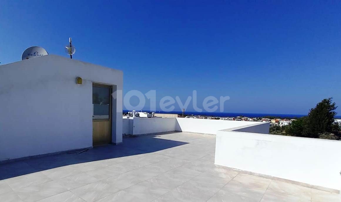 1-Zimmer-Apartments mit Garten und Terrasse mit türkischer Urkunde für Investitionen am Eingang der Kyrenia-Olivenhain-bucht. **  ** 