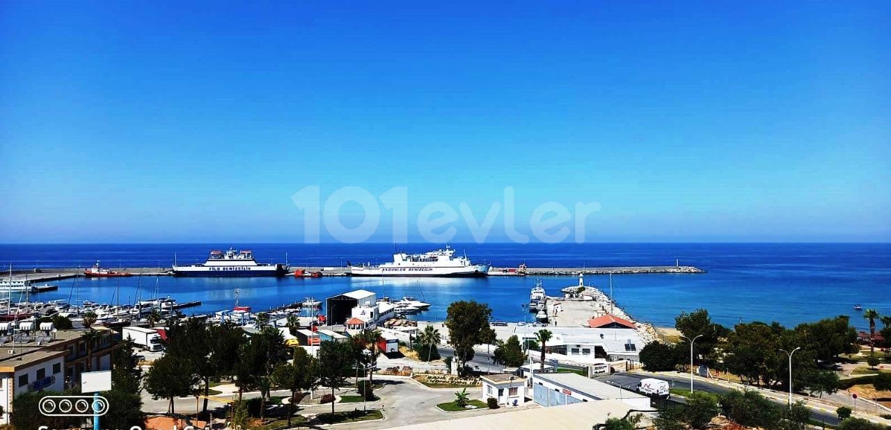 Girne-Yeni liman bölgesinde kapanmaz manzara+ yüksek kira garanti  2+1 ful eşyalı daire