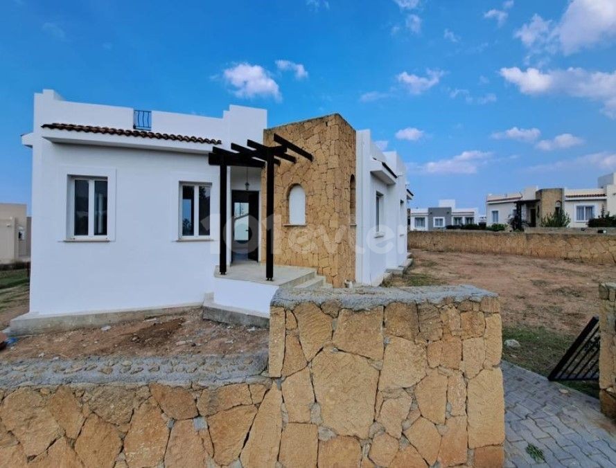 Girne-Tatlı su bölgesinde  Deniz e yakın 3+1 Bungalow