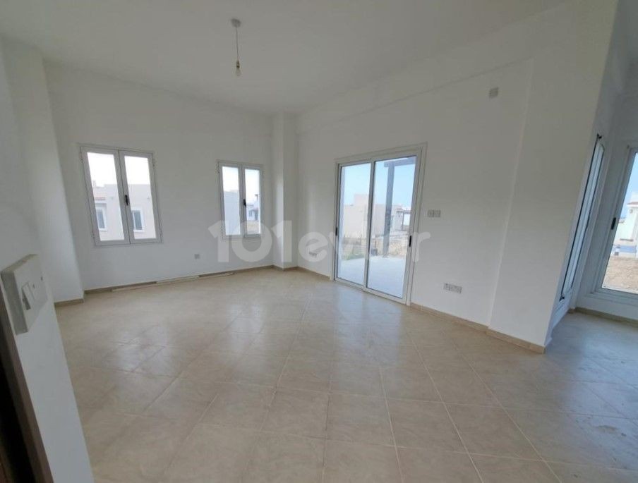 Girne-Tatlı su bölgesinde  Deniz e yakın 3+1 Bungalow