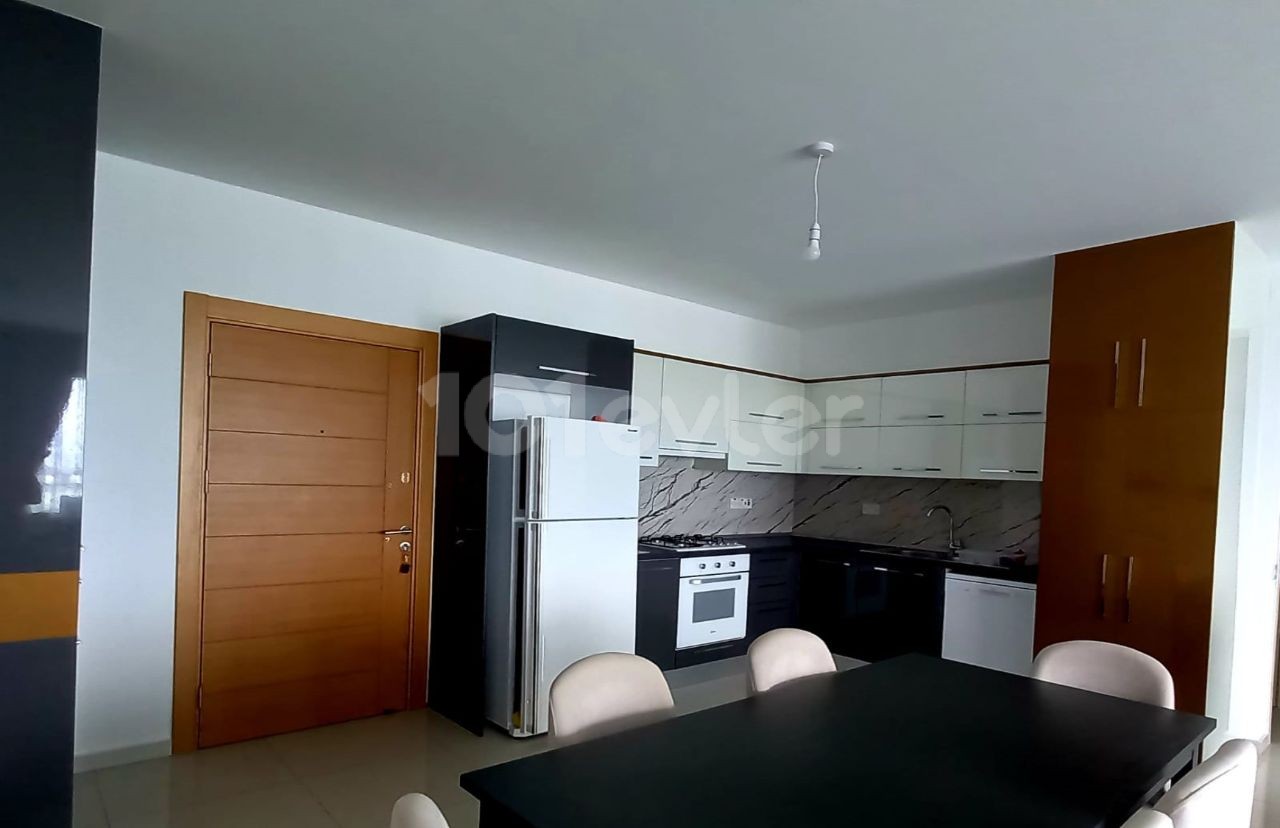 2+1 fully furnished luxury flat with Turkish title deed suitable for investment and living in the heart of Kyrenia