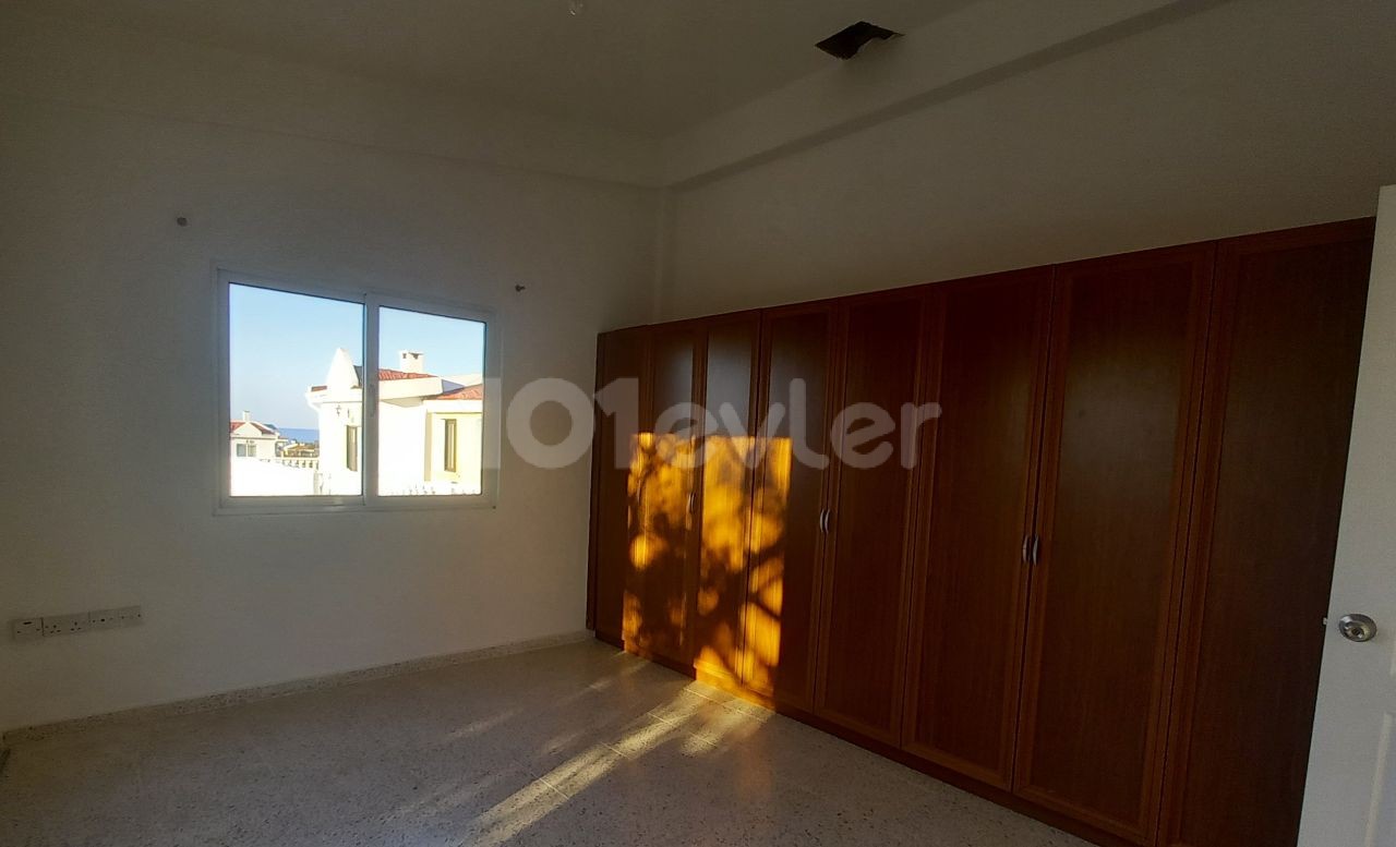 4+1 UNFURNISHED VILLA CLOSE TO OLD ENGLISH SCHOOL IN GIRNE-BELLAPAIS AREA