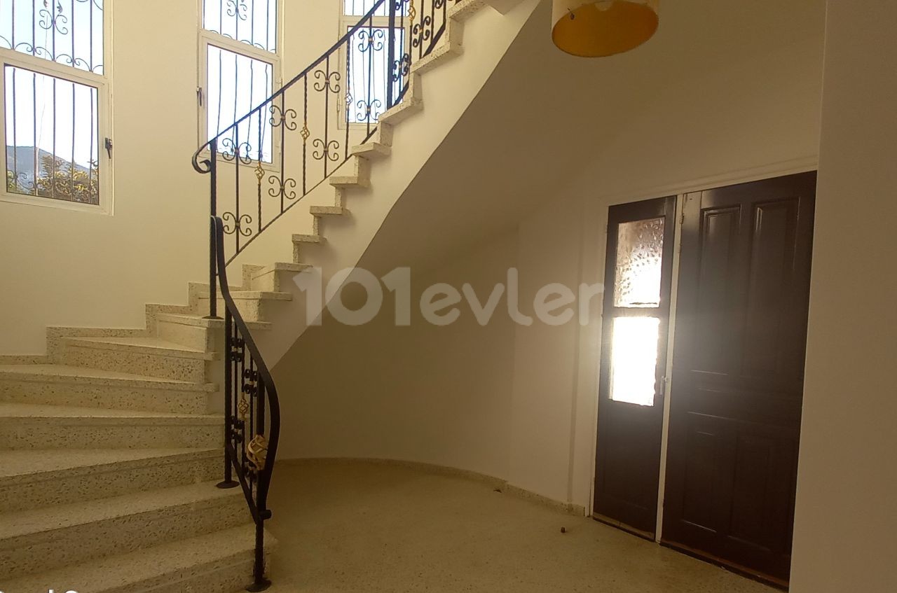 4+1 UNFURNISHED VILLA CLOSE TO OLD ENGLISH SCHOOL IN GIRNE-BELLAPAIS AREA