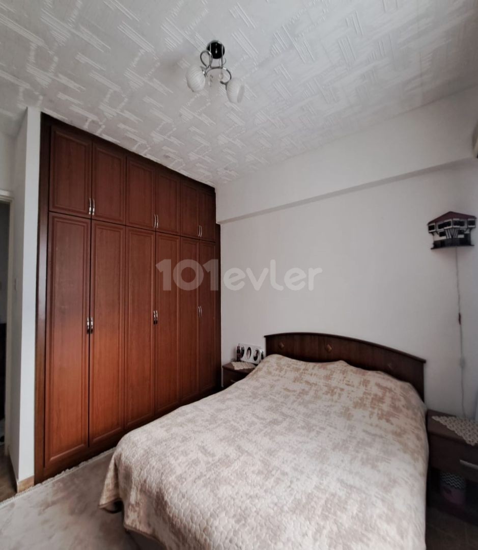 Beautiful 2-bedroom apartment in a 2-storey building in Girne-Zeytinlik. URGENT SALE.
