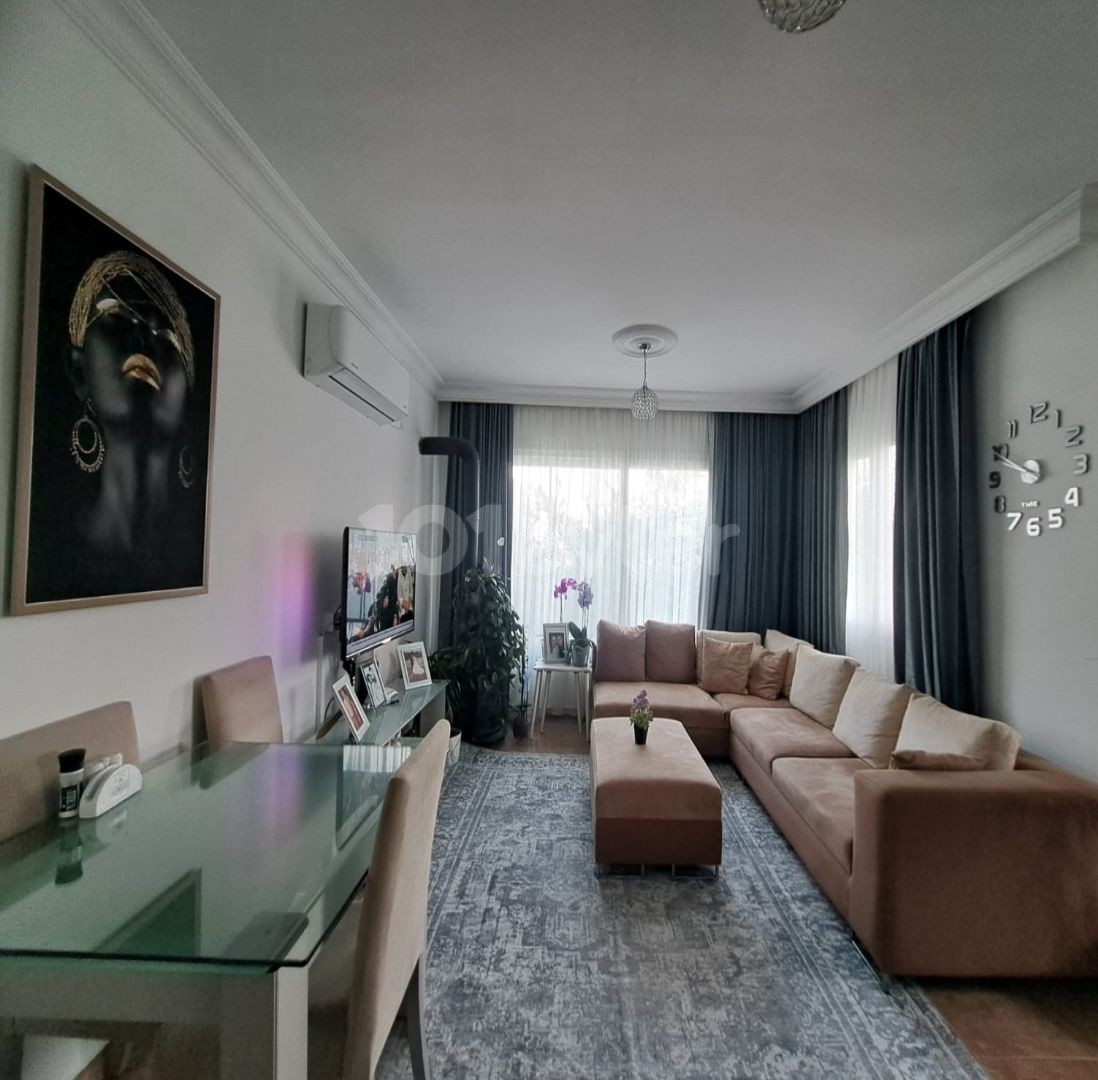 Beautiful 2-bedroom apartment in a 2-storey building in Girne-Zeytinlik. URGENT SALE.