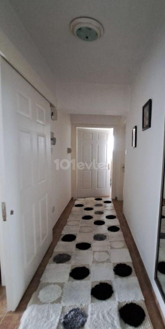 Beautiful 2-bedroom apartment in a 2-storey building in Girne-Zeytinlik. URGENT SALE.