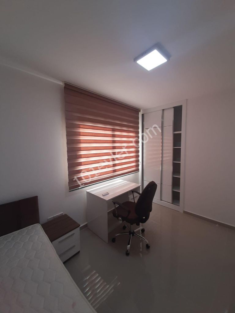 Mağusa Sakarya bölgesinde ful eşyalı 2+1 lüks daire