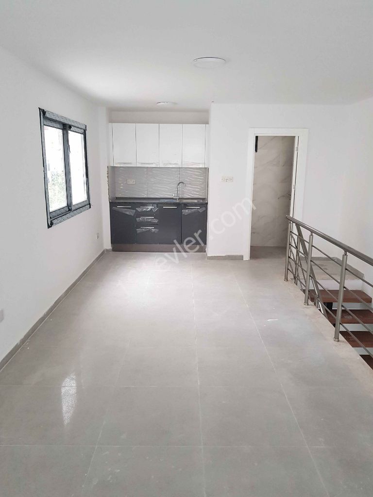 Shop To Rent in Yukarı Girne, Kyrenia