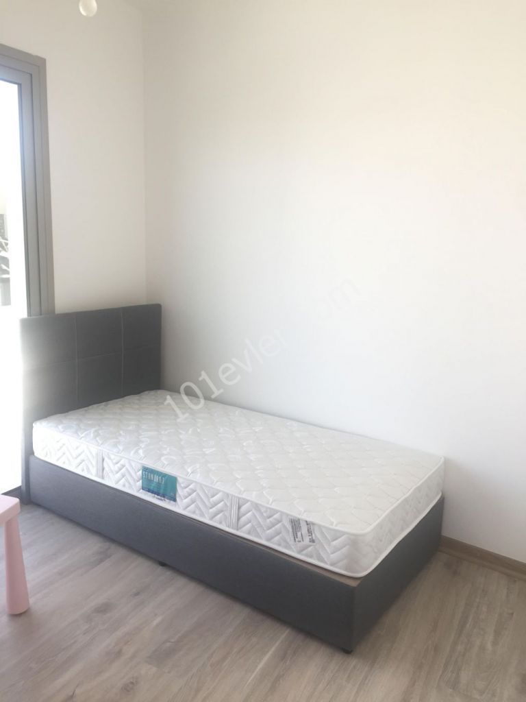 NESTATE EMLAK - Yenikent (Gönyeli Belediyesi Karşısı - Anayol Üzeri)  Full sıfır eşyalı lüks 2+1 Daireler 2500 TL IRTIBAT: 0533 842 63 96 Ersah Sabıt Yılmaz  