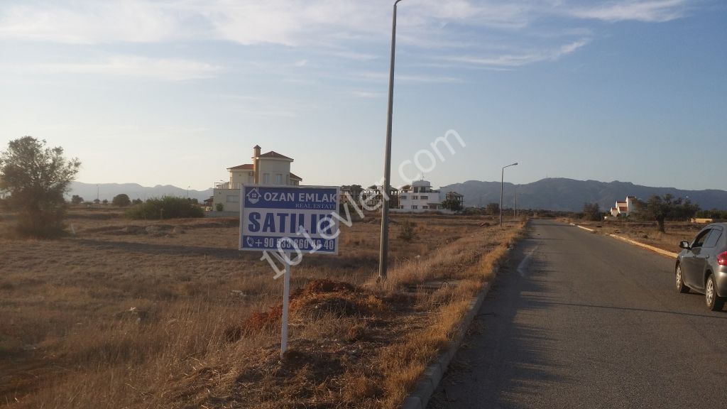 İskele Boğaz'da  680 metre kare arsa.