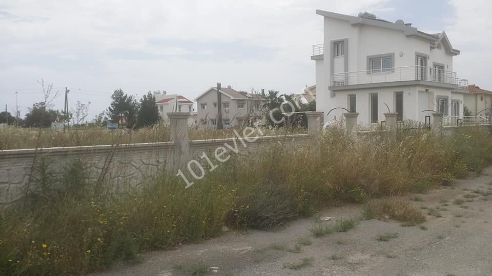 Residential Zoned Plot For Sale in Bahçeler, Iskele