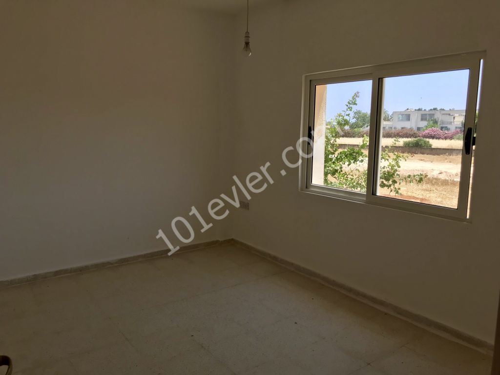 Flat To Rent in Bahçeler, Iskele