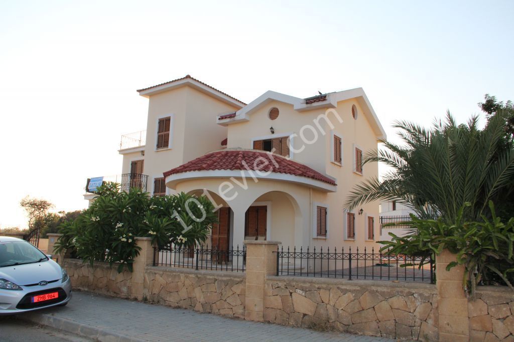 Villa For Sale in Bahçeler, Iskele