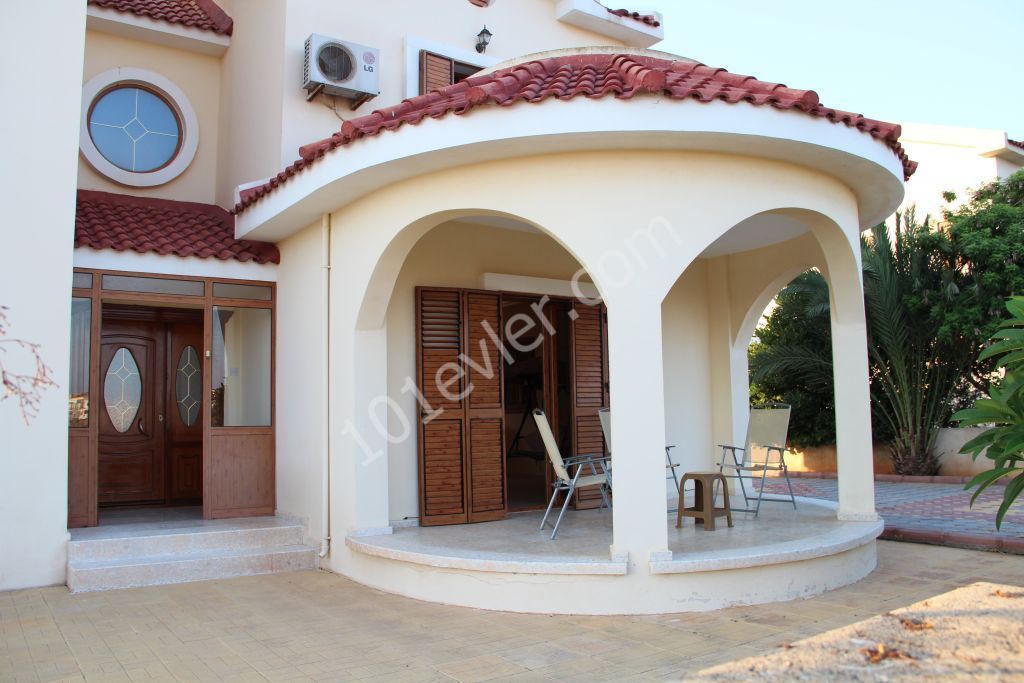 Villa For Sale in Bahçeler, Iskele