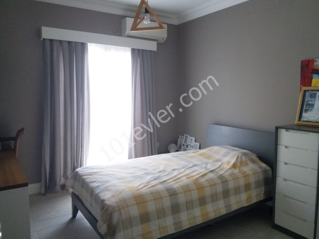 Flat For Sale in Girne Merkez, Kyrenia