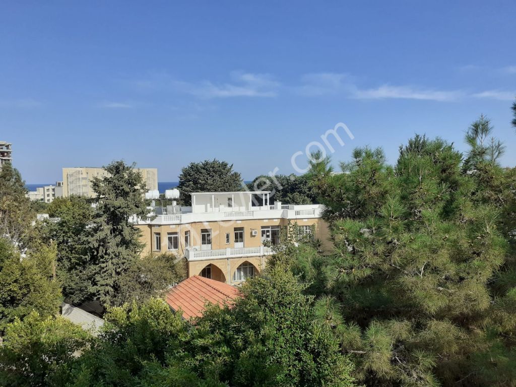 Flat For Sale in Girne Merkez, Kyrenia