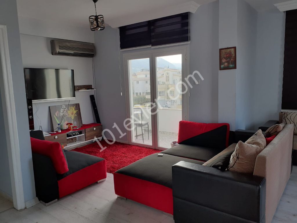 Girne merkez'de dört tarafı balkonlarla çevrili satılık 3+1 penthouse / binada tek penthouse !