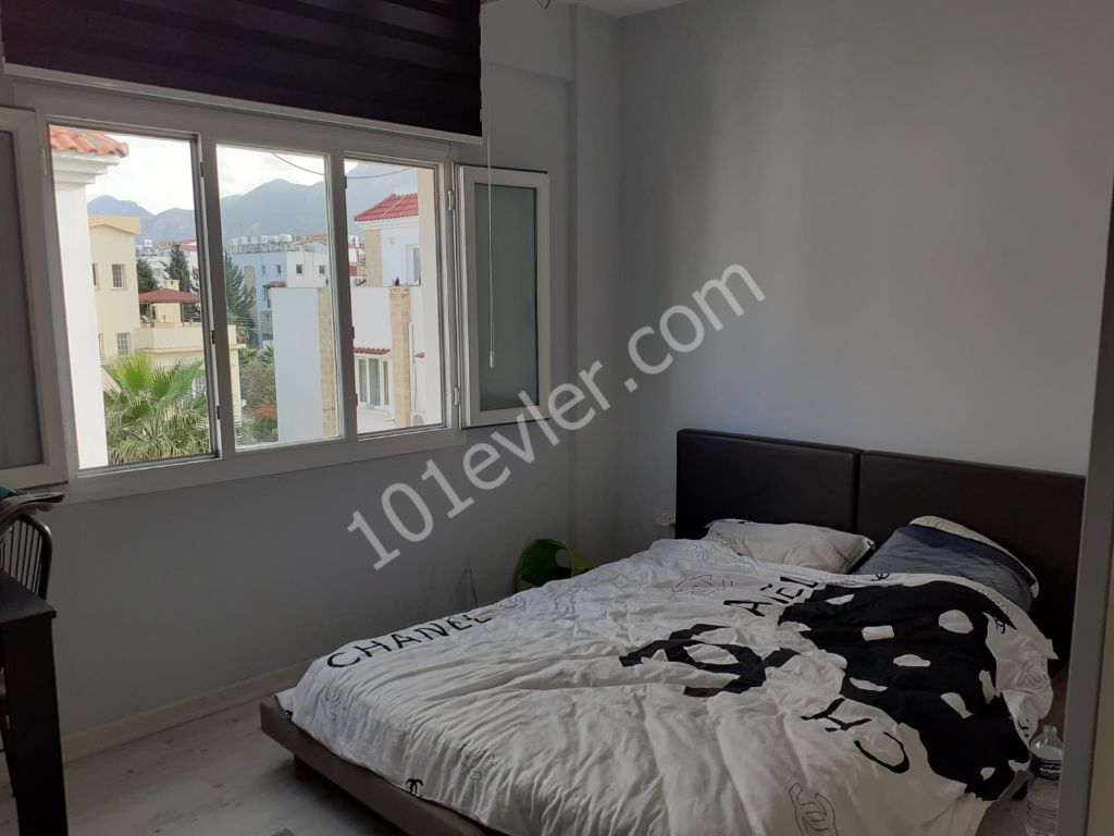 Girne merkez'de dört tarafı balkonlarla çevrili satılık 3+1 penthouse / binada tek penthouse !