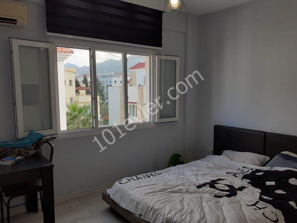 Girne merkez'de dört tarafı balkonlarla çevrili satılık 3+1 penthouse / binada tek penthouse !