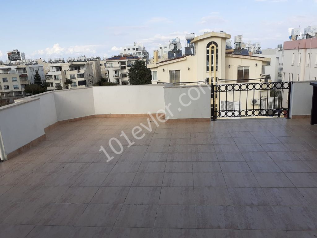 Penthouse For Sale in Girne Merkez, Kyrenia