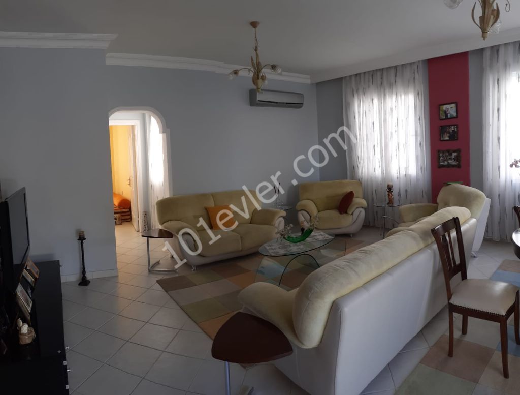 It is centrally located in Kyrenia central, very close to the main street and all shopping malls - 4+1 / 260 penthouse for sale with an area of m2 ** 