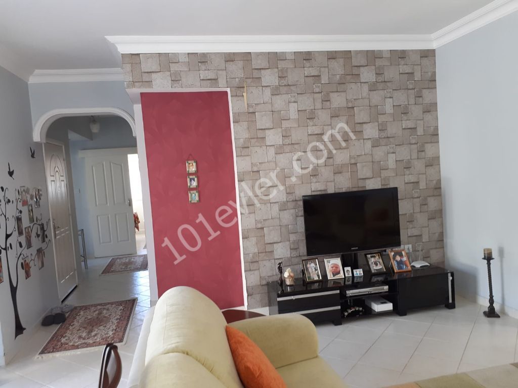 It is centrally located in Kyrenia central, very close to the main street and all shopping malls - 4+1 / 260 penthouse for sale with an area of m2 ** 