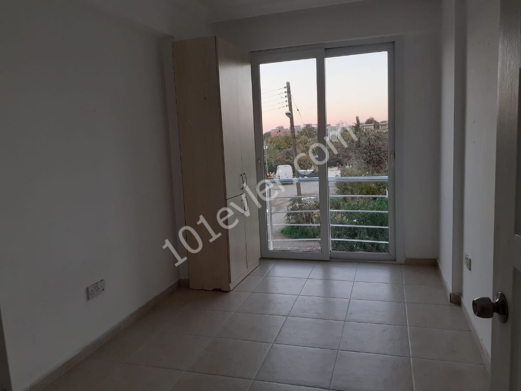 Flat To Rent in Alsancak, Kyrenia