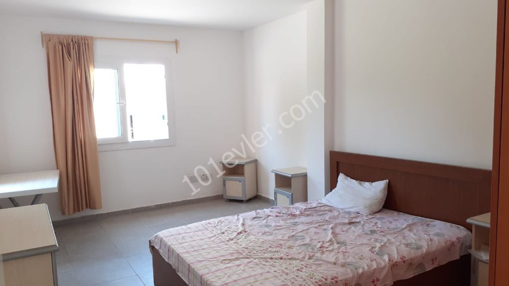 Flat To Rent in Karaoğlanoğlu, Kyrenia