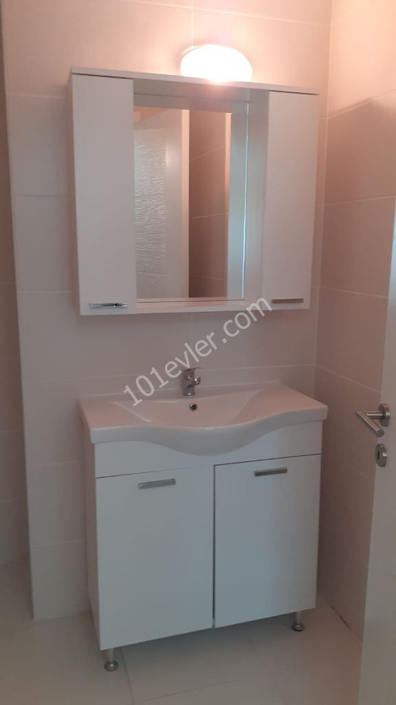 Flat To Rent in Karaoğlanoğlu, Kyrenia