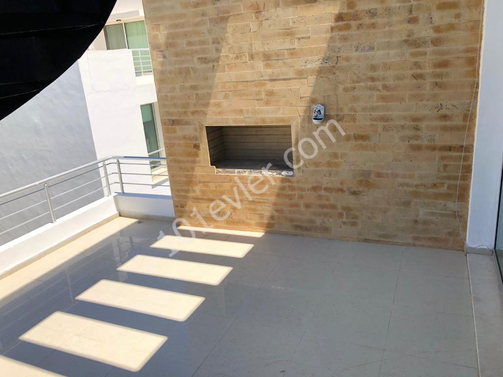 Penthouse For Sale in Doğanköy, Kyrenia