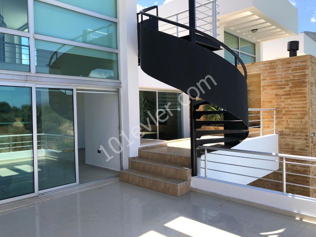 Penthouse For Sale in Doğanköy, Kyrenia