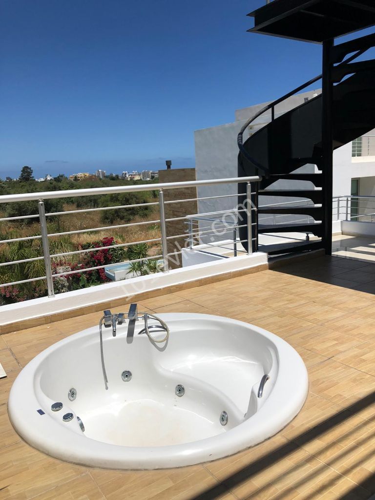 Penthouse For Sale in Doğanköy, Kyrenia