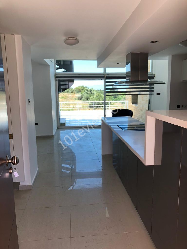 Penthouse For Sale in Doğanköy, Kyrenia