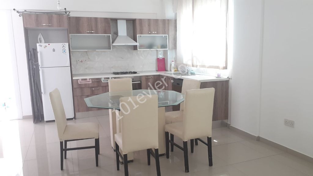 Flat To Rent in Aşağı Girne, Kyrenia