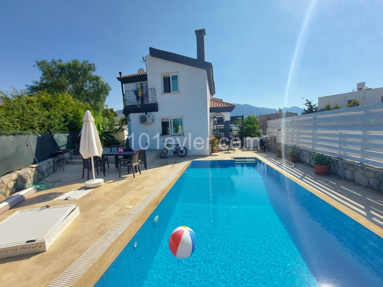 Villa For Sale in Alsancak, Kyrenia